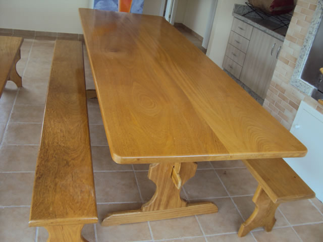 Mesa em madeira