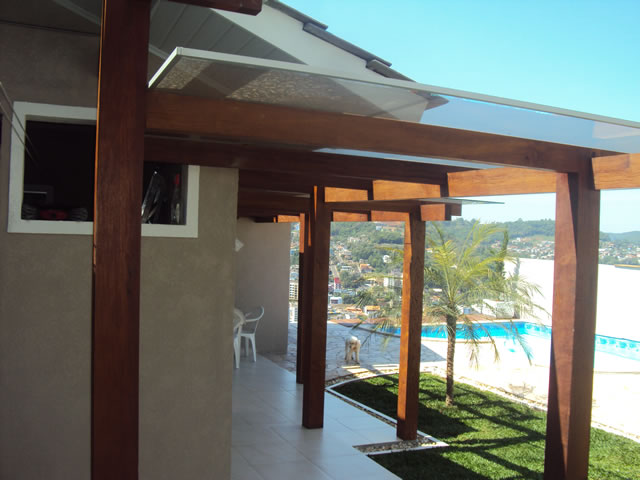 Pérgola em madeira