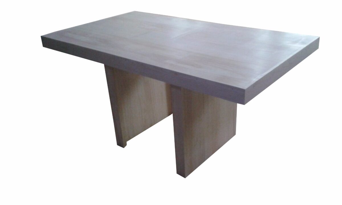 Mesa em madeira