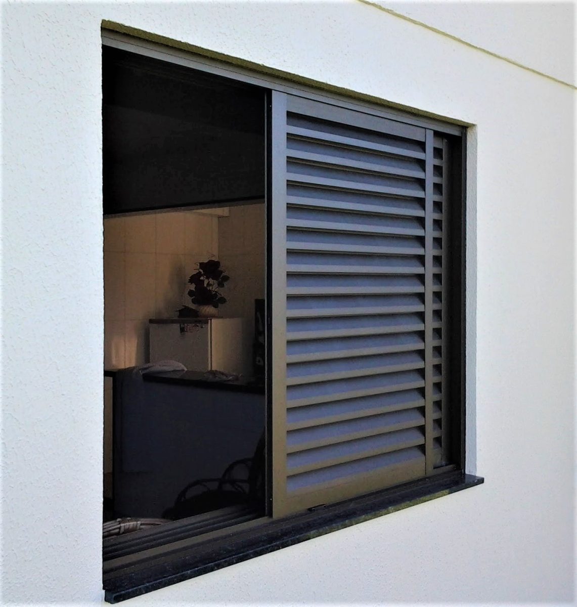 JANELAS DE VENEZIANA – LINHA SUPREMA