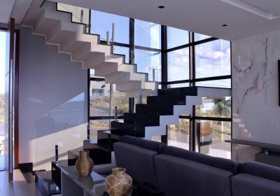 Guarda-Corpo-em-Vidro-com-Torre