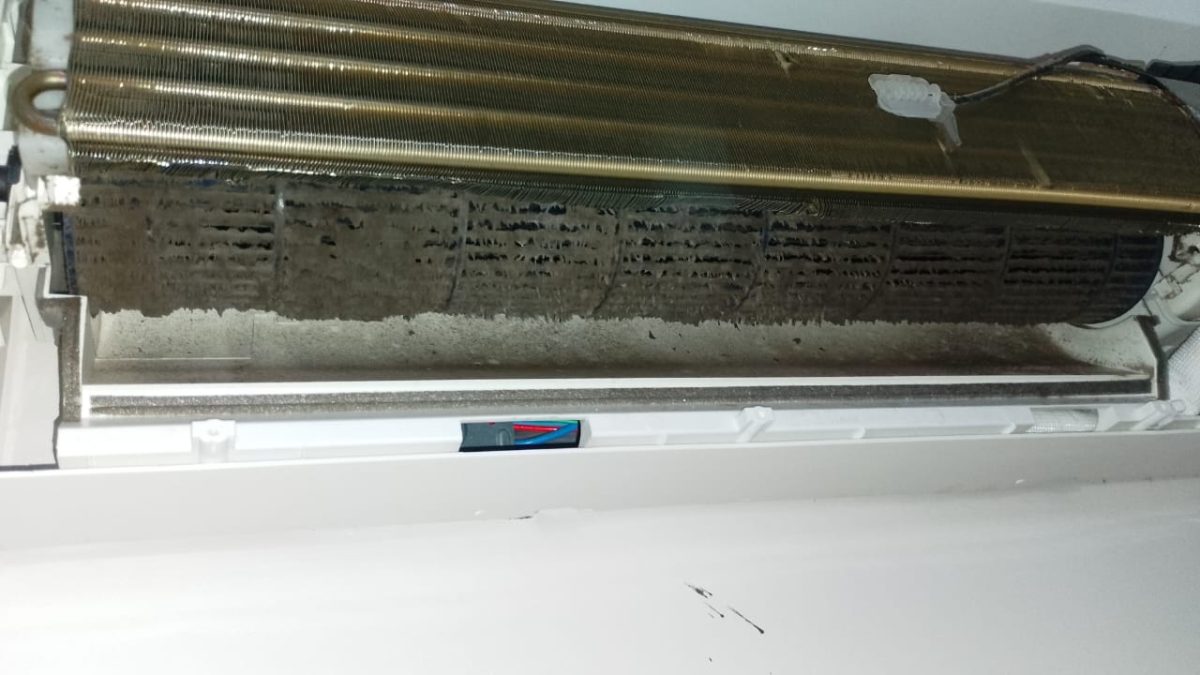 Limpeza/higienização de ar condicionado