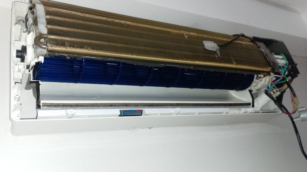 Limpeza/higienização de ar condicionado