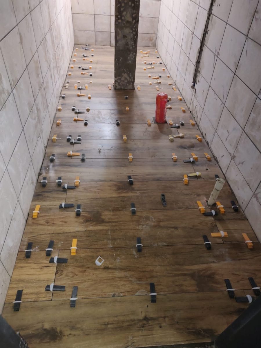 Azulejista, Colocação de azulejos