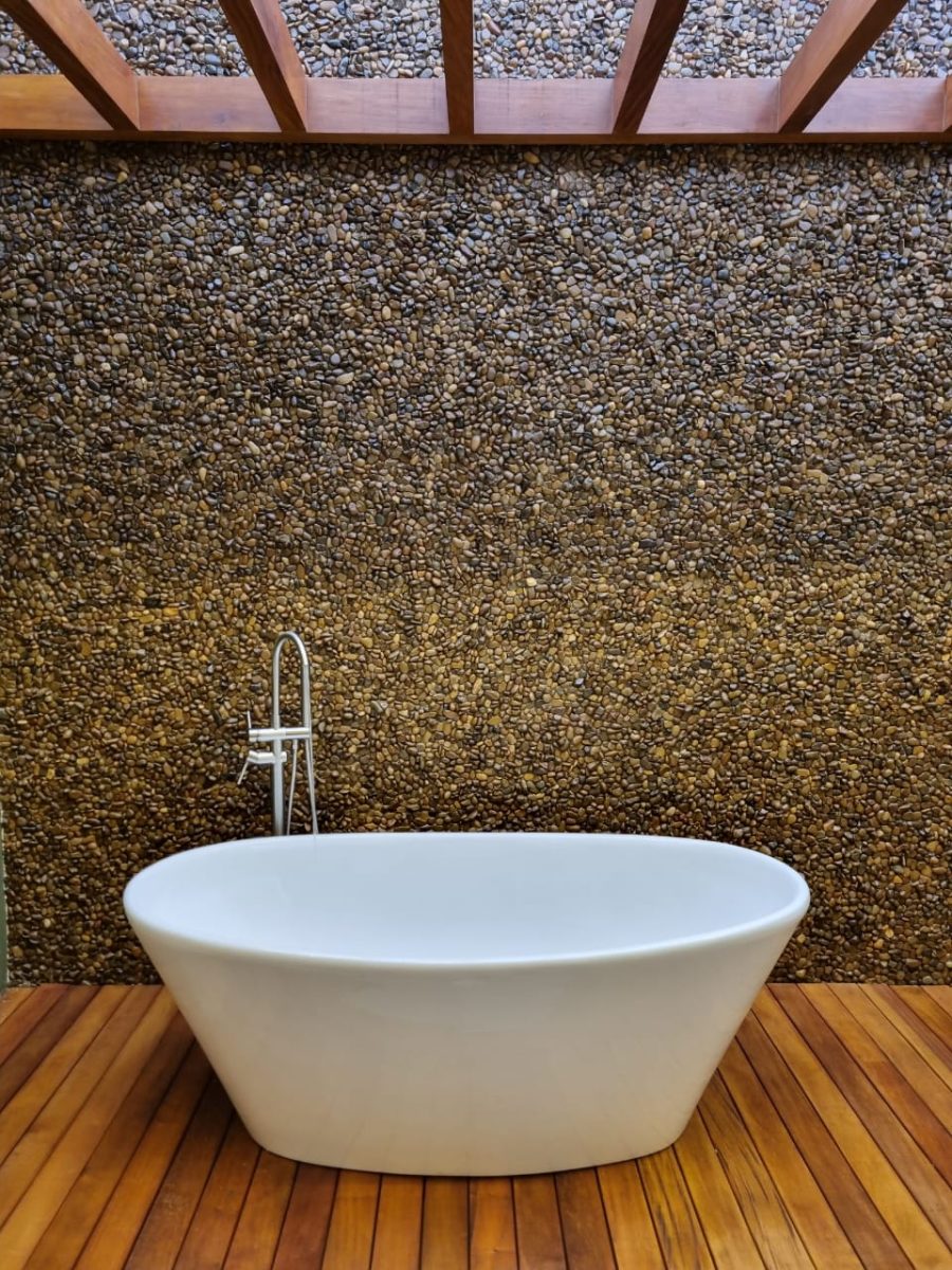 Revestimento com pedras naturais