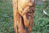 Escultura em madeira